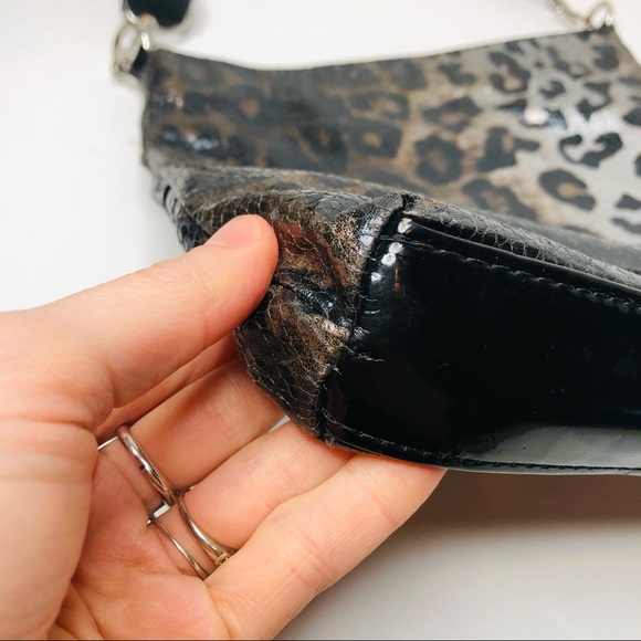 Betsyville Shiny Leopard Print / Snakeskin Purse - Picture 5 of 8